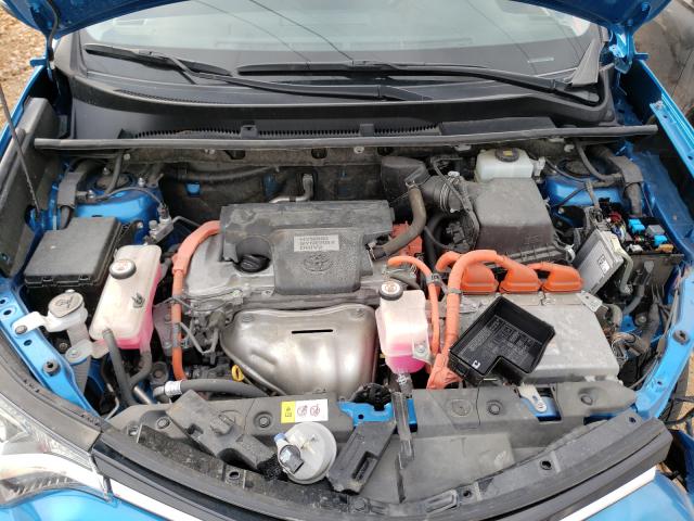 2018 TOYOTA RAV4 HV LE JTMRJREV1JD181567
