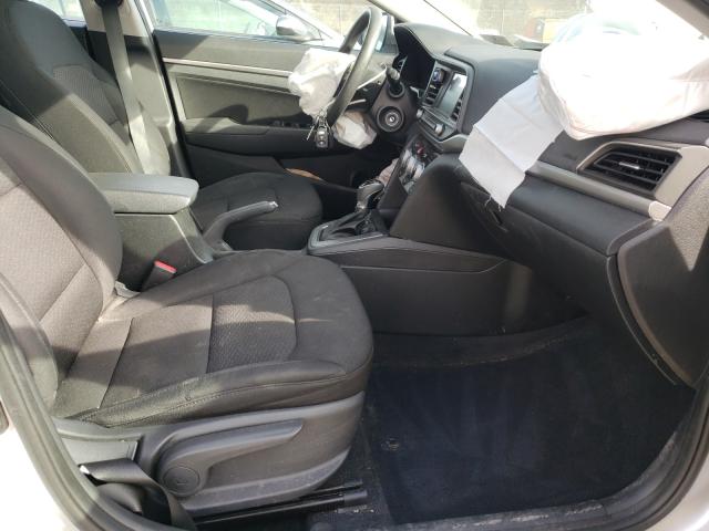 2019 HYUNDAI ELANTRA SE 5NPD84LFXKH408481