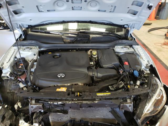 2018 INFINITI QX30 SJKCH5CR0JA058132