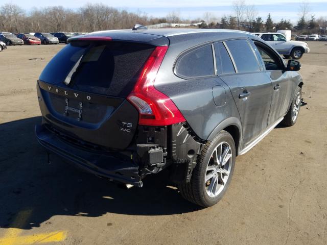 2015 VOLVO V60 CROSS YV4612HK2F1000672