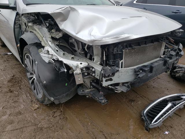 2018 BUICK REGAL ESSE W04GP6SX7J1126241