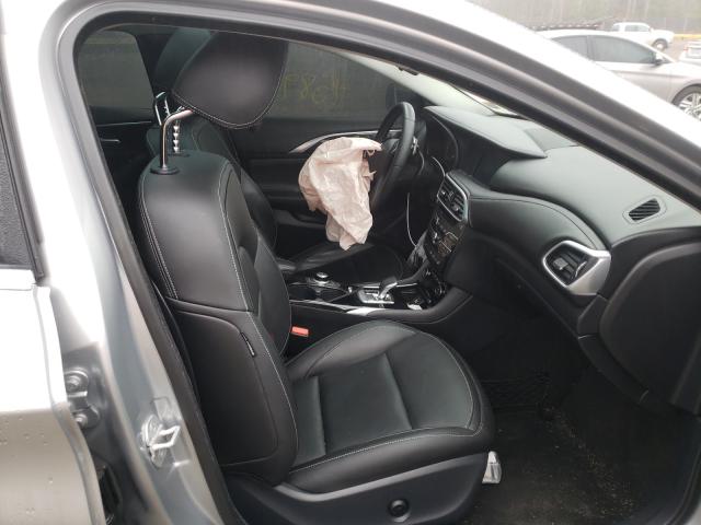 2018 INFINITI QX30 BASE SJKCH5CR5JA057428