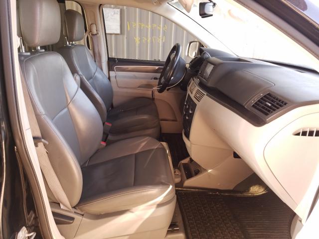 2010 VOLKSWAGEN ROUTAN SE 2V4RW3D14AR324723