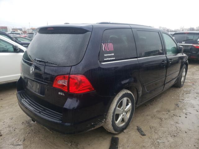 2011 VOLKSWAGEN ROUTAN SEL 2V4RW5DG6BR740712