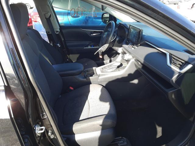 2019 TOYOTA RAV4 XLE 2T3W1RFV0KC021445