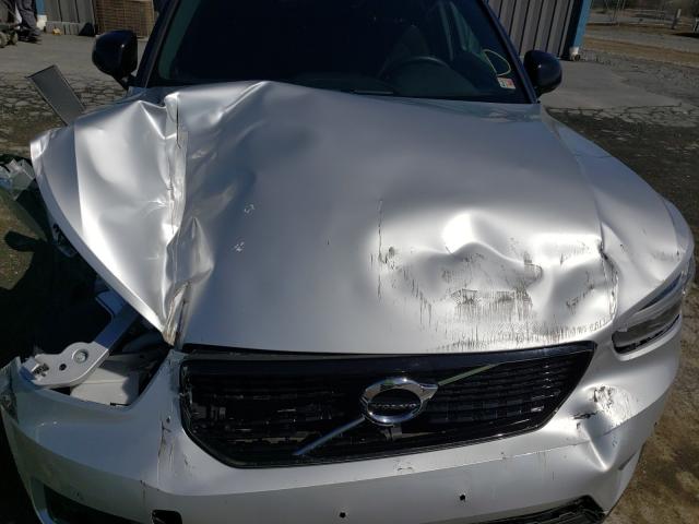 2019 VOLVO XC40 T5 YV4162UM8K2077778