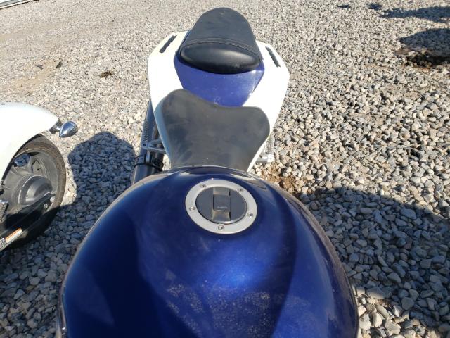 2005 SUZUKI GSX-R1000 JS1GT76A152106610