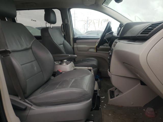 2011 VOLKSWAGEN ROUTAN SEL 2V4RW5DG6BR740712
