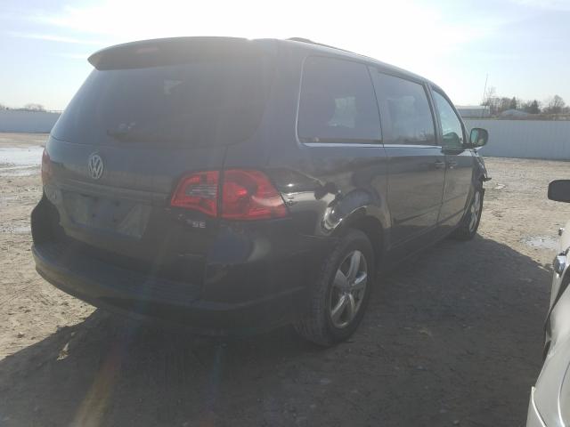 2011 VOLKSWAGEN ROUTAN SE 2V4RW3DG5BR643439