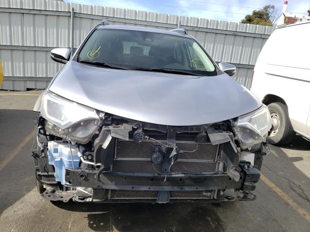 2018 TOYOTA RAV4 HV LE JTMRJREV3JD174345