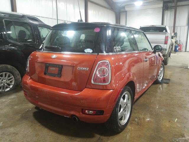 2011 MINI COOPER WMWSU3C54BT098051