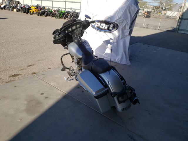 2014 HARLEY-DAVIDSON FLHX STREE 1HD1KBM17EB677831