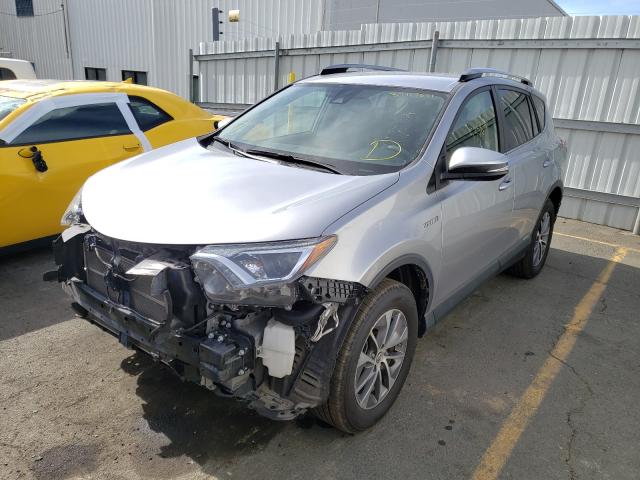 2018 TOYOTA RAV4 HV LE JTMRJREV3JD174345