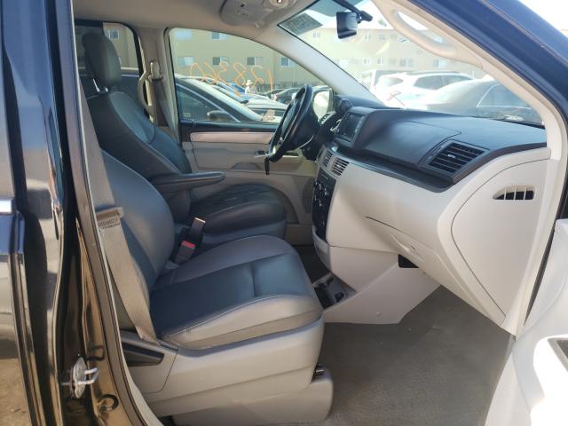 2011 VOLKSWAGEN ROUTAN SE 2V4RW3DG6BR802985