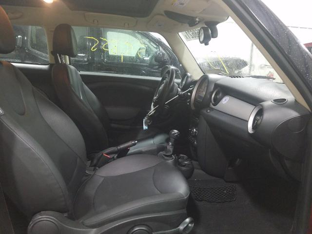 2011 MINI COOPER WMWSU3C54BT098051