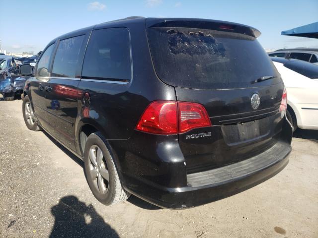 2011 VOLKSWAGEN ROUTAN SE 2V4RW3DG6BR802985
