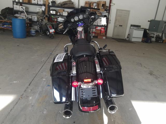 2019 HARLEY-DAVIDSON FLHX 1HD1KBC15KB679753