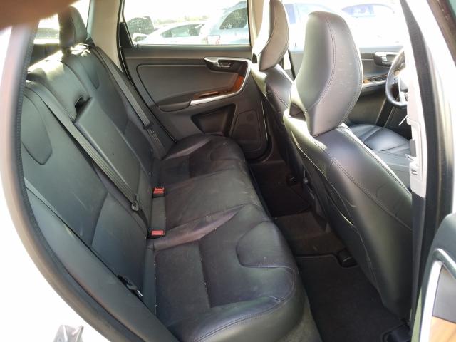 2017 VOLVO XC60 T5 IN YV440MRUXH2158499