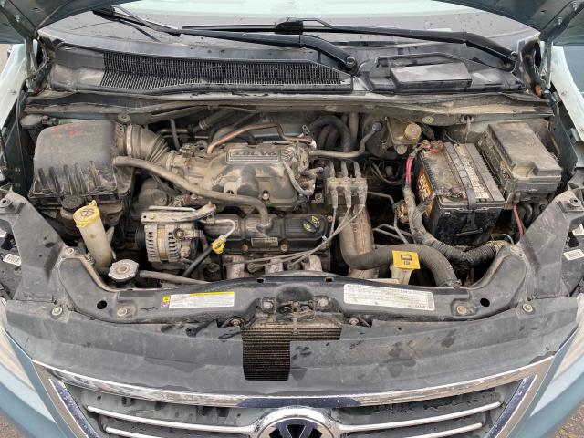 2010 VOLKSWAGEN ROUTAN SE 2V4RW3D16AR268302