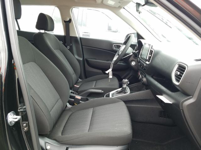 2021 HYUNDAI VENUE SE KMHRB8A35MU098140