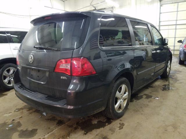 2011 VOLKSWAGEN ROUTAN 2V4RW6DG1BR645853