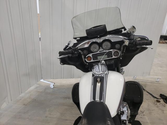2010 HARLEY-DAVIDSON FLHTCU 1HD1FC411AB643016