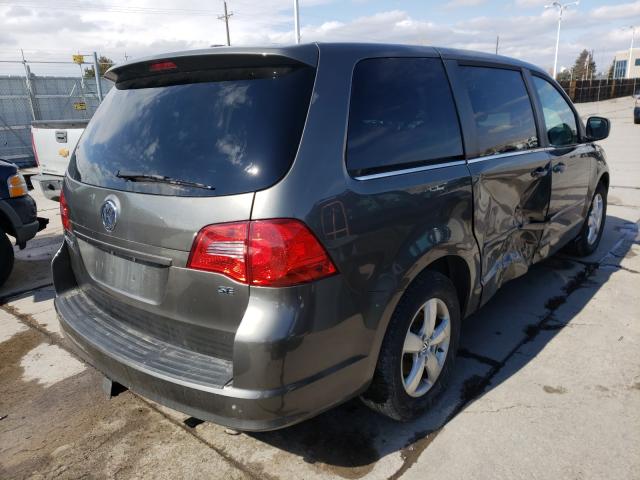 2010 VOLKSWAGEN ROUTAN SE 2V4RW3D13AR324826