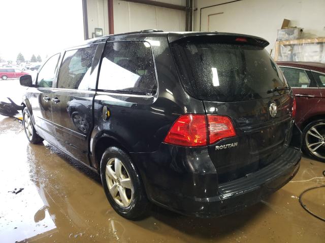 2011 VOLKSWAGEN ROUTAN SE 2V4RW3DG2BR621799