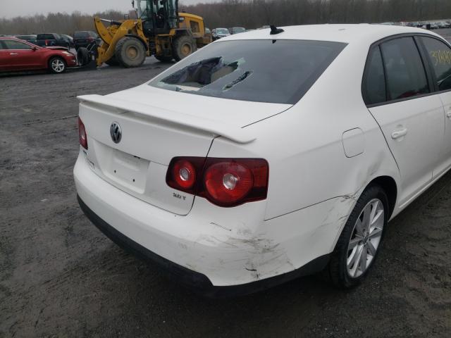 2010 VOLKSWAGEN JETTA WOLF 3VWRJ7AJ8AM054422