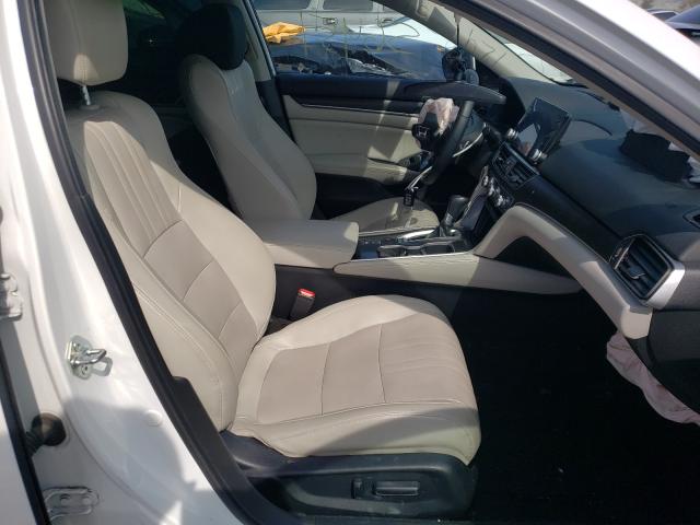 2018 HONDA ACCORD TOU 1HGCV1F90JA021020