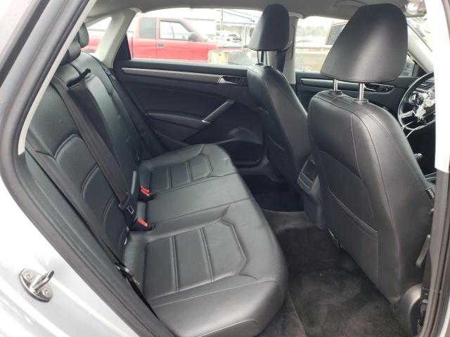 1VWDT7A30HC049975 Volkswagen Passat R-L 2017. Фото: 5
