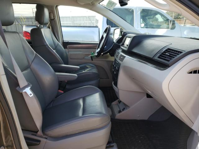 2010 VOLKSWAGEN ROUTAN SE 2V4RW3D13AR324826