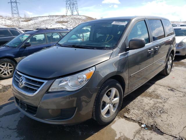 2010 VOLKSWAGEN ROUTAN SE 2V4RW3D13AR324826