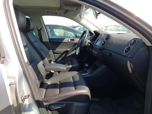 2010 VOLKSWAGEN TIGUAN SE WVGBV7AXXAW531005
