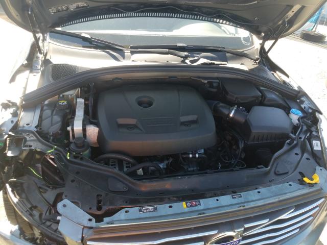 2017 VOLVO XC60 T5 IN YV440MDU1H2223540
