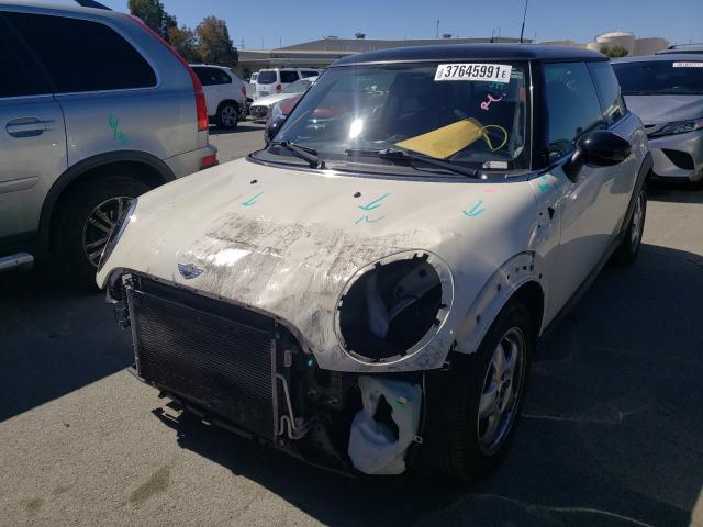 2010 MINI COOPER CLU WMWMF3C50ATZ64989