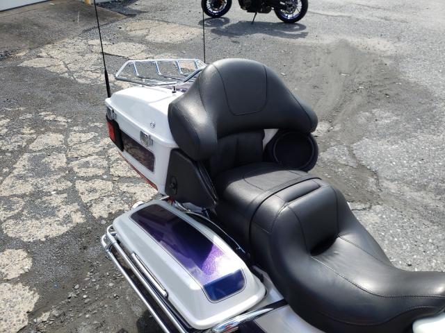 2010 HARLEY-DAVIDSON FLHTCU 1HD1FC415AB666671