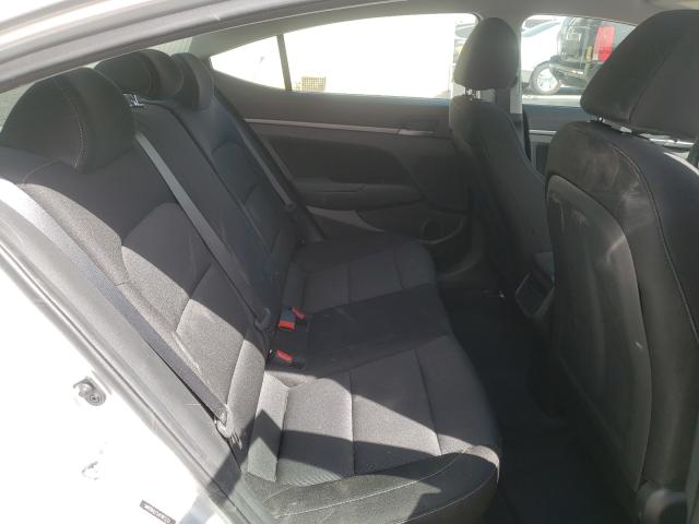 2018 HYUNDAI ELANTRA SE 5NPD84LF5JH365232