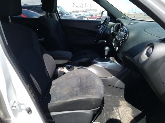 JN8AF5MV7HT753996 Nissan Juke S 2017. Фото: 4