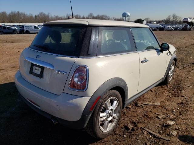 2011 MINI COOPER WMWSU3C53BT097800