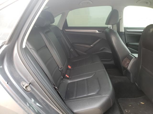 2017 VOLKSWAGEN PASSAT R-L 1VWDT7A32HC025287