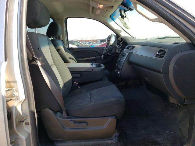 2010 CHEVROLET SUBURBAN K 1GNUKHE31AR230826