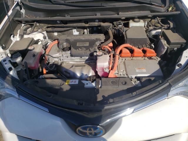 2017 TOYOTA RAV4 HV LE JTMRJREV5HD131443