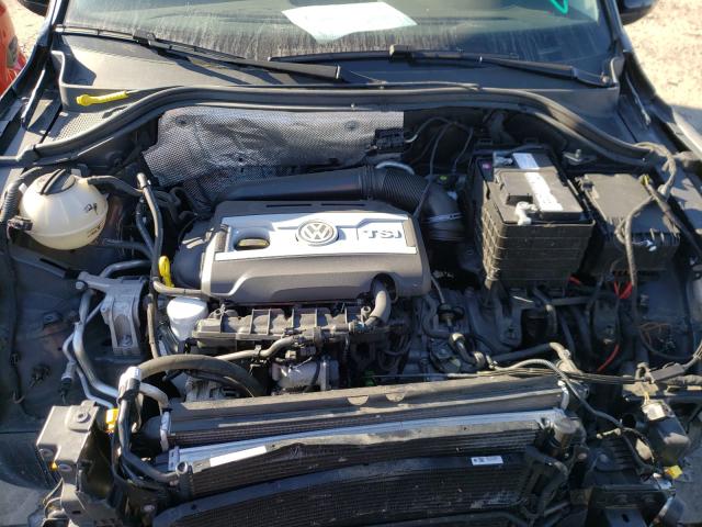 2017 VOLKSWAGEN TIGUAN S WVGAV7AX9HK030619