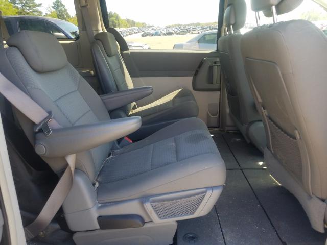 2010 CHRYSLER TOWN AND C 2A4RR5D16AR404175