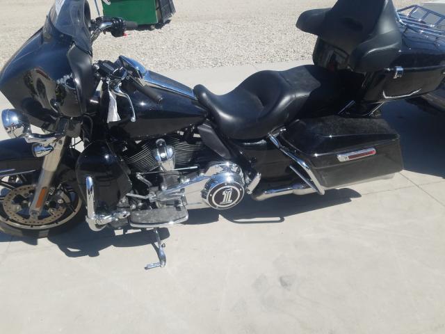 2017 HARLEY-DAVIDSON FLHTP POLI 1HD1FMC15HB650195