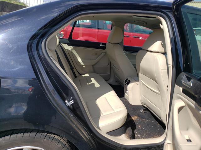 2010 VOLKSWAGEN JETTA WOLF 3VWRA7AJ3AM064517