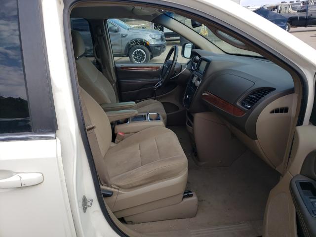 2011 CHRYSLER TOWN AND C 2A4RR5DG2BR618375