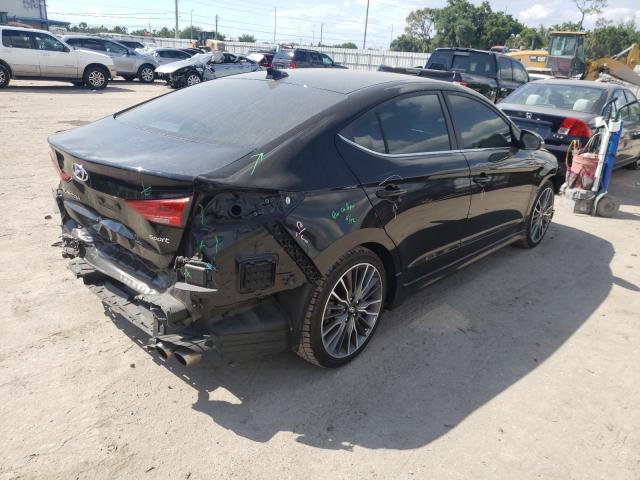 2018 HYUNDAI ELANTRA SP KMHD04LB4JU469197