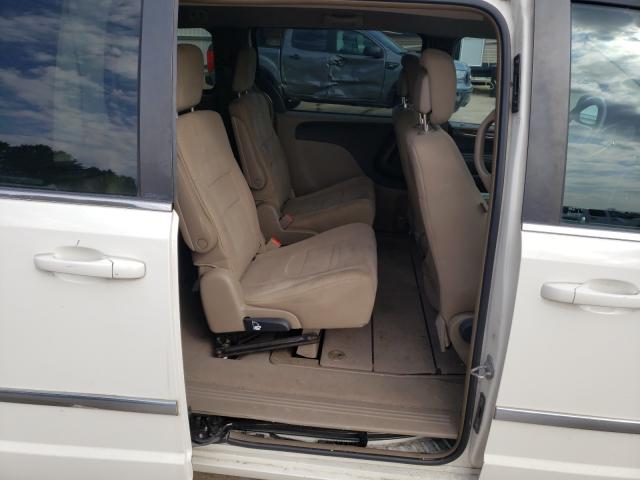 2011 CHRYSLER TOWN AND C 2A4RR5DG2BR618375